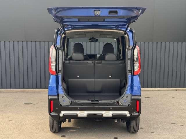 デリカミニ Ｔ　プレミアム　三菱ｅ－アシスト・マイパイロット・高速道路同一車線運転支援機構・車線維持支援機能・レーダークルーズコントロール・マルチアラウンド機能付きデジタルルームミラー・両側ハンズフリーオートスライドドア（13枚目）