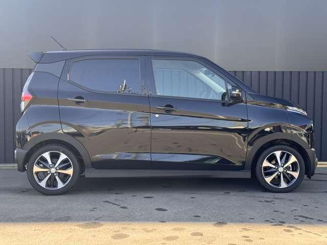 右側の画像です。残価設定型クレジット「ＵＣＡＲクレジットプラス」も取り扱い可能です。スタッフまでご相談ください。