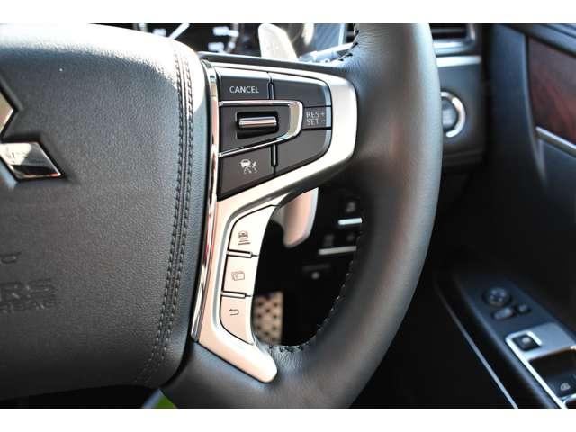 デリカD:5 P ナビ 電動サイドステップ シートヒーター Bモニター 地デジ LEDヘッドランプ DVD再生 ナビTV シートヒーター ETC 4WD 電動シ-ト 寒冷地仕様 メモリナビ ABS 3列 オートエアコン(8枚目)