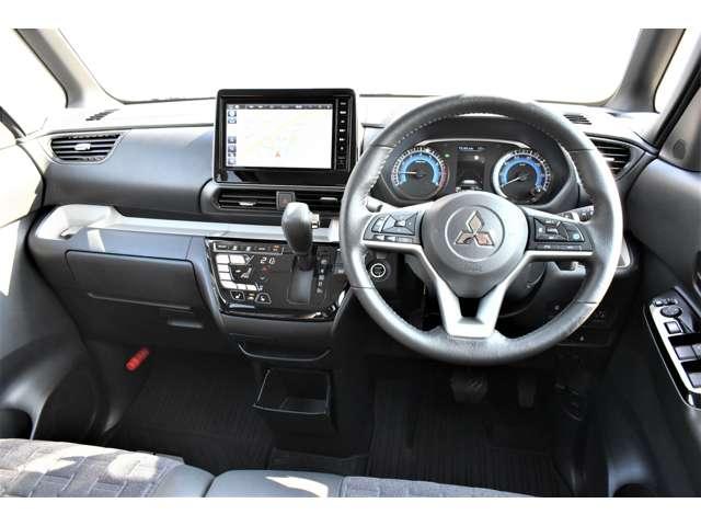 デリカミニ Ｔ　プレミアム　ナビ　電動両側スライドドア　ＭＩ‐ＰＩＬＯＴ　フルセグＴＶ　ＬＥＤランプ　クルコン　キーレスエントリー　ＡＢＳ　エアバッグ　パワステ　ベンチシート　オートエアコン　ターボ車　フロントカメラ　ナビＴＶ（5枚目）