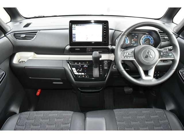 デリカミニ Ｔ　プレミアム　ナビ　両側電動スライドドア　ＭＩ‐ＰＩＬＯＴ　ＥＴＣ車載器　フルセグＴＶ　ＬＥＤランプ　クルコン　キーレスエントリー　ＡＢＳ　エアバッグ　パワステ　ベンチシート　オートエアコン　ターボ車　バックカメラ（5枚目）