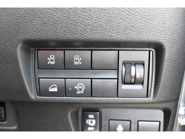 デリカミニ Ｔ　プレミアム　リミテッドエディション　９型メモリーナビ　ＭＩ－ＰＩＬＯＴ　ＥＴＣ２．０　（9枚目）