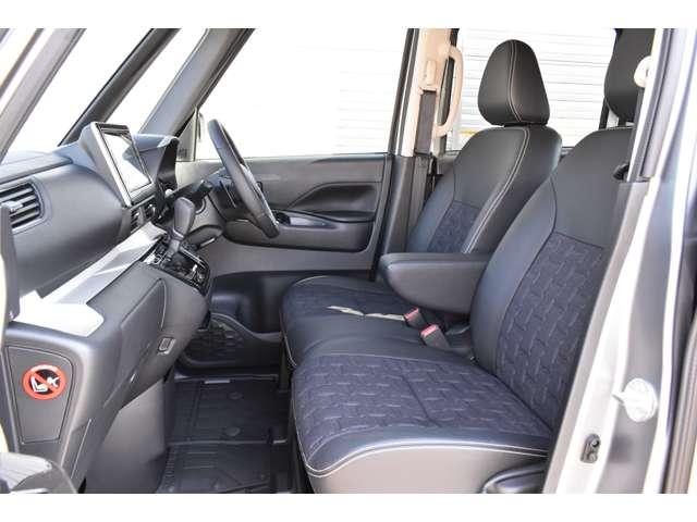 デリカミニ Ｔ　プレミアム　リミテッドエディション　９型メモリーナビ　ＭＩ－ＰＩＬＯＴ　ＥＴＣ２．０　（13枚目）