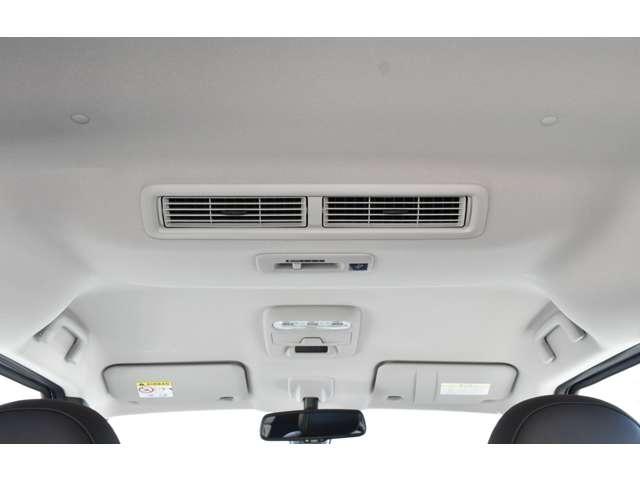 デリカミニ Ｔ　プレミアム　リミテッドエディション　９型メモリーナビ　ＭＩ－ＰＩＬＯＴ　ＥＴＣ２．０　（17枚目）