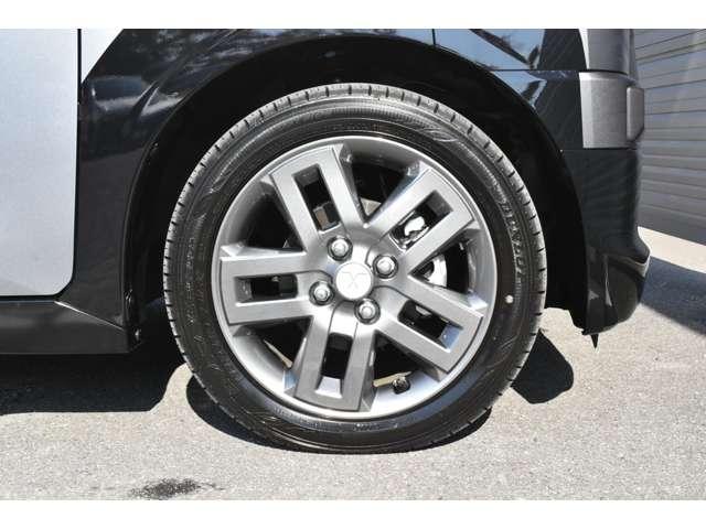 デリカミニ Ｔ　プレミアム　リミテッドエディション　９型メモリーナビ　ＭＩ－ＰＩＬＯＴ　ＥＴＣ２．０　（19枚目）