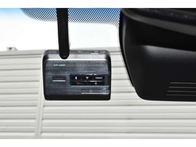 デリカD:5 P ナビ 両側電動スライドドア 後席モニター Bモニター 地デジ LEDヘッドランプ DVD再生 ナビTV シートヒーター ETC 4WD 電動シ-ト 寒冷地仕様 メモリナビ ABS 3列 オートエアコン(13枚目)