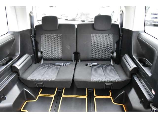 デリカD:5 P ナビ 両側電動スライドドア 後席モニター Bモニター 地デジ LEDヘッドランプ DVD再生 ナビTV シートヒーター ETC 4WD 電動シ-ト 寒冷地仕様 メモリナビ ABS 3列 オートエアコン(16枚目)