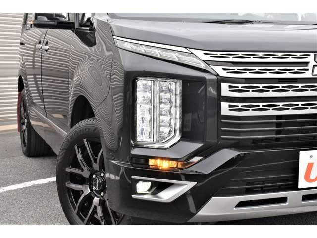 デリカD:5 P ナビ 両側電動スライドドア 後席モニター Bモニター 地デジ LEDヘッドランプ DVD再生 ナビTV シートヒーター ETC 4WD 電動シ-ト 寒冷地仕様 メモリナビ ABS 3列 オートエアコン(18枚目)