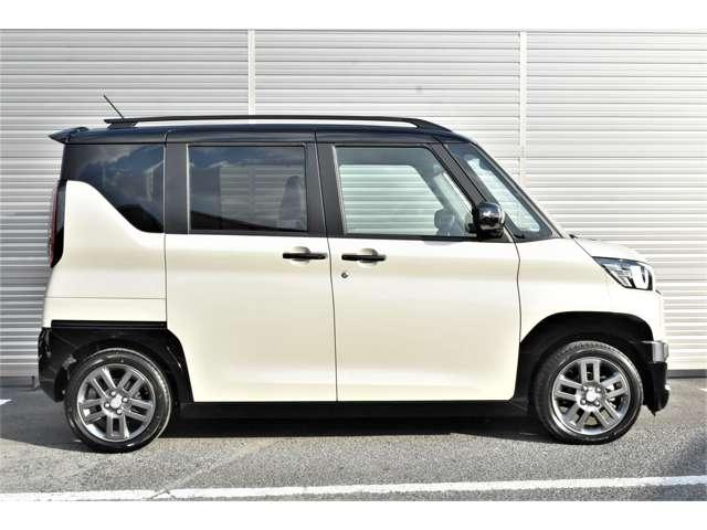 デリカミニ Ｔ　プレミアム　９型メモリーナビ　ＭＩ－ＰＩＬＯＴ　フルセグＴＶ　ＬＥＤランプ　クルコン　キーレスエントリー　ＡＢＳ　エアバッグ　パワステ　ベンチシート　オートエアコン　ターボ車　フロントカメラ　バックカメラ（2枚目）