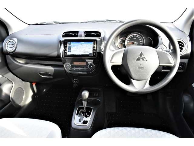 ミラージュ Ｍ　ナビ　シートヒーター　ＥＴＣ　バックカメラ　横滑り防止　フルセグテレビ　ＤＶＤ再生　ＥＴＣ　ＡＢＳ　アイドリングストップ　盗難防止装置　エアコン　アルミホイール　パワーウインドウ　助手席エアバッグ（5枚目）