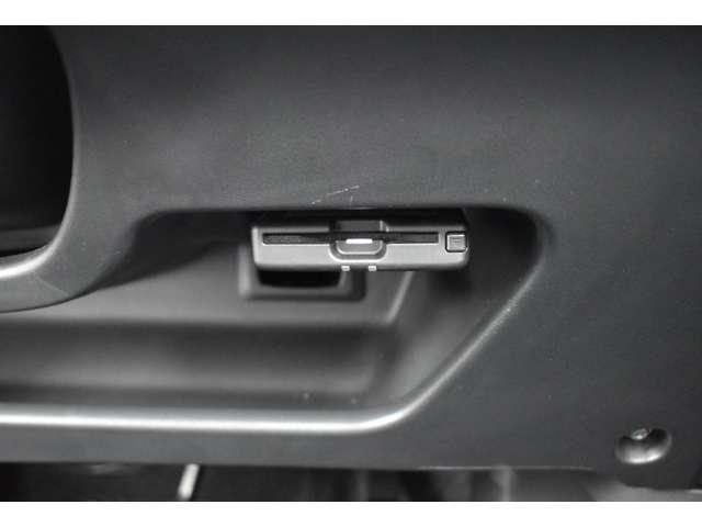 ミラージュ Ｍ　ナビ　シートヒーター　ＥＴＣ　バックカメラ　横滑り防止　フルセグテレビ　ＤＶＤ再生　ＥＴＣ　ＡＢＳ　アイドリングストップ　盗難防止装置　エアコン　アルミホイール　パワーウインドウ　助手席エアバッグ（12枚目）