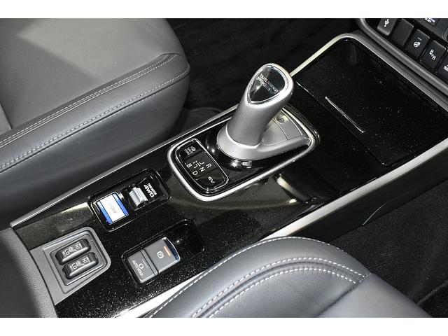 オールブラックスエディション スマホ連携ナビ 電気温水式ヒーター AC100V電源 全周囲カメラ レーダークルーズ 後側方車両検知システム(31枚目)