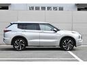 アウトランダーＰＨＥＶ Ｐ　スマホ連携ナビ　本革シート　ＡＣ１００Ｖ電源　パワーテールゲート　ＬＥＤヘッドライト　キーレス　オートクルーズコントロール　アルミホイール　パワーシート　４ＷＤ　寒冷地　メモリーナビ　ＡＢＳ　レザー（2枚目）