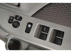 電動格納式ドアミラースイッチ☆ドアミラーの格納はもちろん、ミラーの角度調整もお手元でラクラク操作できます。 7