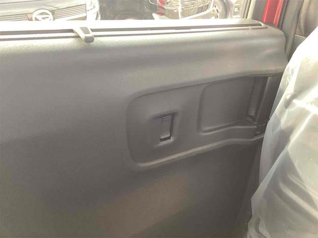 ホンダ N-BOXカスタム 32枚目