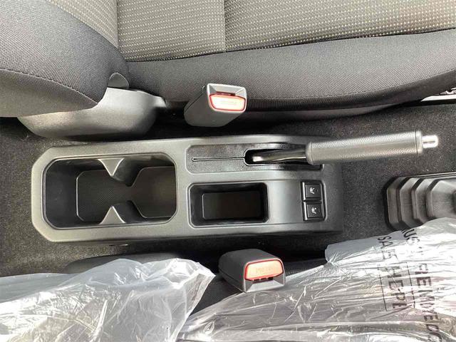 ジムニー ＸＣ　４ＷＤ　クリアランスソナー　レーンアシスト　衝突被害軽減システム　オートライト　ヘッドライトウォッシャー　スマートキー　アイドリングストップ　電動格納ミラー　シートヒーター　ＡＴ　ＥＳＣ（13枚目）