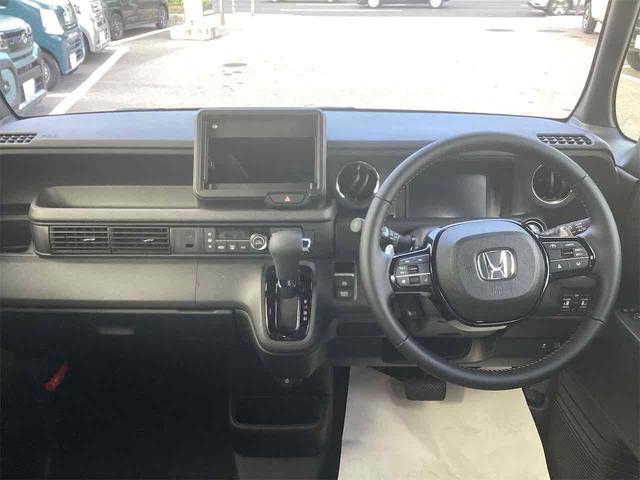 N-BOXカスタム ターボ バックカメラ 両側電動スライドドア クリアランスソナー オートクルーズコントロール レーンアシスト オートライト スマートキー アイドリングストップ 電動格納ミラー シートヒーター CVT ESC(5枚目)