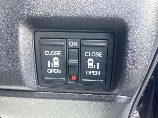 N-BOXカスタム ターボ バックカメラ 両側電動スライドドア クリアランスソナー オートクルーズコントロール レーンアシスト オートライト スマートキー アイドリングストップ 電動格納ミラー シートヒーター CVT ESC(8枚目)