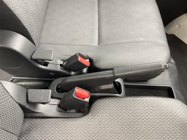 ハイゼットカーゴ スペシャル　ＡＴ　両側スライドドア　アイドリングストップ　ＡＢＳ　マニュアルエアコン　パワーステアリング　運転席エアバッグ　助手席エアバッグ（14枚目）