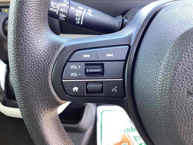 Ｎ－ＢＯＸ ベースグレード　バックカメラ　両側スライド・片側電動　クリアランスソナー　レーンアシスト　オートライト　スマートキー　電動格納ミラー　シートヒーター　ＣＶＴ　ＥＳＣ　ＵＳＢ　Ｂｌｕｅｔｏｏｔｈ　エアコン（13枚目）