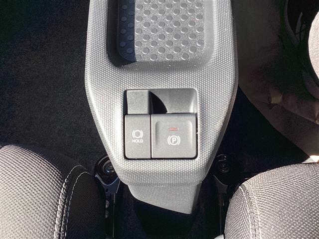 タフト Ｇ　クロムベンチャー　届出済未使用車　ガラスルーフ　クリアランスソナー　オートクルーズコントロール　衝突被害軽減システム　ＬＥＤヘッドランプ　スマートキー　アイドリングストップ　電動格納ミラー　シートヒーター　バックカメラ（10枚目）