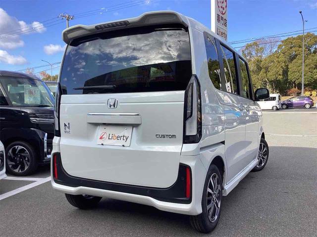 Ｎ－ＢＯＸカスタム ベースグレード　バックカメラ　両側スライド・片側電動　クリアランスソナー　オートライト　スマートキー　アイドリングストップ　電動格納ミラー　シートヒーター　ＣＶＴ　ＥＳＣ　チップアップシート　アルミホイール　エアコン（9枚目）