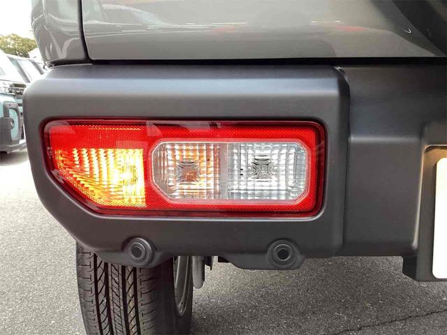 ジムニー ＸＣ　４ＷＤ　クリアランスソナー　オートクルーズコントロール　レーンアシスト　衝突被害軽減システム　オートライト　ヘッドライトウォッシャー　スマートキー　アイドリングストップ　電動格納ミラー　シートヒーター（17枚目）