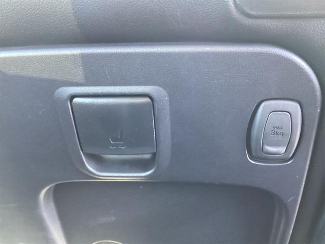 タント カスタムＲＳ　トップエディションＳＡ　ＥＴＣ　バックカメラ　両側電動スライドドア　ナビ　ＴＶ　衝突被害軽減システム　スマートキー　アイドリングストップ　電動格納ミラー　ベンチシート　ターボ　ＣＶＴ　ＡＢＳ　ＥＳＣ（26枚目）