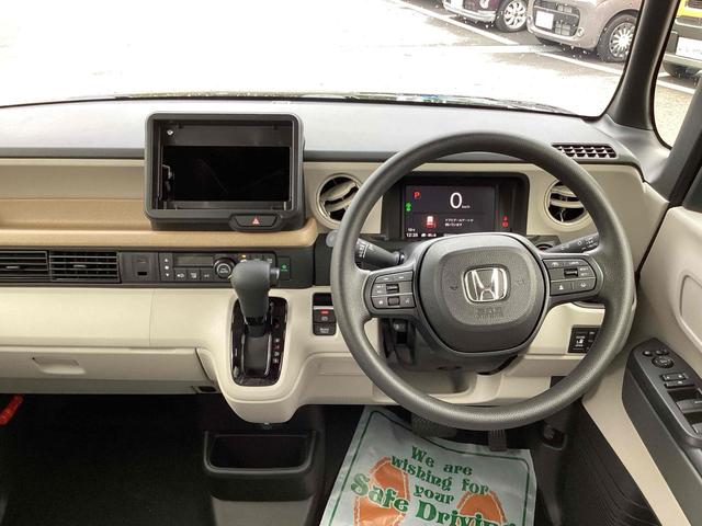 Ｎ－ＢＯＸ ベースグレード　バックカメラ　両側スライド・片側電動　クリアランスソナー　オートクルーズコントロール　レーンアシスト　オートライト　スマートキー　アイドリングストップ　電動格納ミラー　シートヒーター　ベンチシート（5枚目）