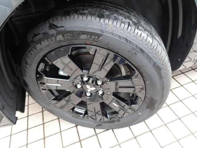 デリカＤ：５ シャモニー　アルパインＢＩＧＸ　ＥＴＣ　ドライブレコーダー　マルチアラウンドモニター　アルミペダル　後側方車両検知システム　純正アルミホイール　運転席助手席シートヒーター　ステアリングヒーター　ＬＥＤヘッドライト（6枚目）