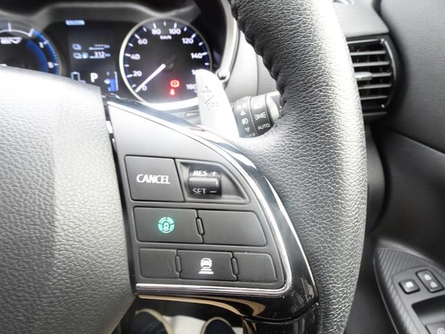 エクリプスクロスＰＨＥＶ Ｐ　パノラマサンルーフ　本革シート　ＭＩ－ＰＩＬＯＴ　スマホ連携ナビ　ＥＴＣ　運転席助手席・後席シートヒーター　マルチアラウンドモニター　純正アルミホイール　ＡＣ１５００Ｗ　後側方車両検知システム（23枚目）