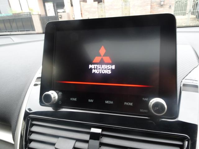 エクリプスクロスＰＨＥＶ Ｐ　パノラマサンルーフ　本革シート　ＭＩ－ＰＩＬＯＴ　スマホ連携ナビ　ＥＴＣ　運転席助手席・後席シートヒーター　マルチアラウンドモニター　純正アルミホイール　ＡＣ１５００Ｗ　後側方車両検知システム（27枚目）