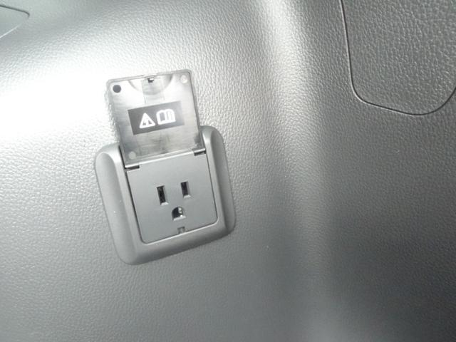 エクリプスクロスＰＨＥＶ Ｐ　パノラマサンルーフ　本革シート　ＭＩ－ＰＩＬＯＴ　スマホ連携ナビ　ＥＴＣ　運転席助手席・後席シートヒーター　マルチアラウンドモニター　純正アルミホイール　ＡＣ１５００Ｗ　後側方車両検知システム（50枚目）