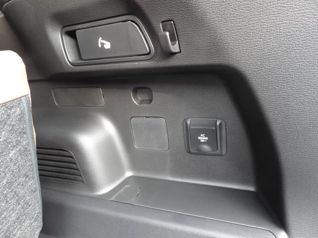アウトランダーＰＨＥＶ Ｐエグゼクティブパッケージ　電動パノラマサンルーフ　前後ドラレコ　ＥＴＣ　１２．３インチナビディスプレイ　マルチアラウンドモニター　ＹＡＭＡＨＡサウンドシステム　セミアニリンレザーシート　ＡＣ１５００Ｗ　電動テールゲート（57枚目）