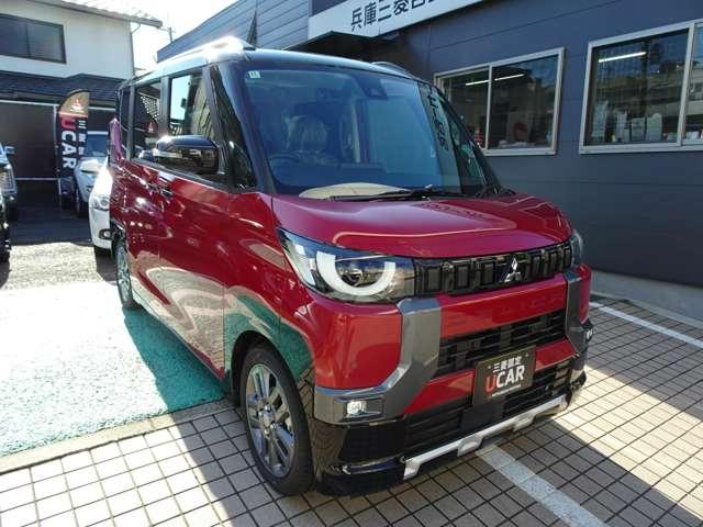 デリカミニ Ｔ　プレミアム　両側電動スライドドア　デジタルルームミラー　マルチアラウンドモニター　パドルシフト　マイパイロット　運転席助手席シートヒーター　ステリングヒーター　ルーフレール　スマートキー（4枚目）