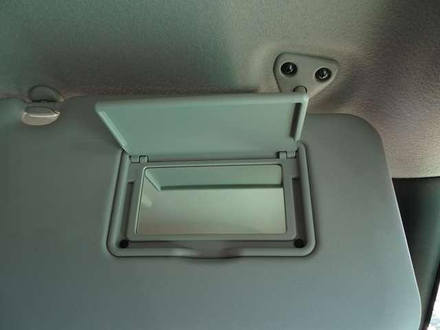 デリカミニ Ｔ　プレミアム　両側電動スライドドア　デジタルルームミラー　マルチアラウンドモニター　パドルシフト　マイパイロット　運転席助手席シートヒーター　ステリングヒーター　ルーフレール　スマートキー（17枚目）