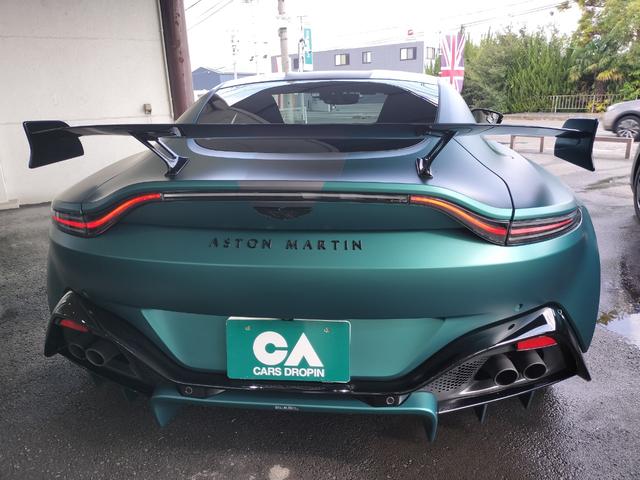 ヴァンテージ ベースグレード　Ｆ１　Ｅｄｉｔｉｏｎ／サテンカラー／２１ＡＷ／ライムキャリパー／レザー＆アルカンタラステアリング／シートヒーター／カーボンルーフ／カーボンミラー／ＢＳＭ／レーダー探知機／社外ドラレコ前後／ワンオーナー（12枚目）