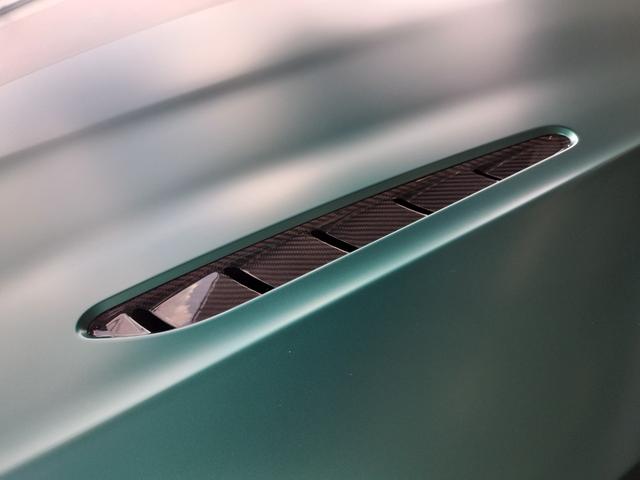 ヴァンテージ ベースグレード　Ｆ１　Ｅｄｉｔｉｏｎ／サテンカラー／２１ＡＷ／ライムキャリパー／レザー＆アルカンタラステアリング／シートヒーター／カーボンルーフ／カーボンミラー／ＢＳＭ／レーダー探知機／社外ドラレコ前後／ワンオーナー（25枚目）