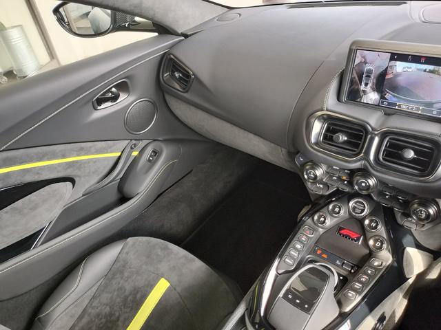 ヴァンテージ ベースグレード　Ｆ１　Ｅｄｉｔｉｏｎ／サテンカラー／２１ＡＷ／ライムキャリパー／レザー＆アルカンタラステアリング／シートヒーター／カーボンルーフ／カーボンミラー／ＢＳＭ／レーダー探知機／社外ドラレコ前後／ワンオーナー（34枚目）