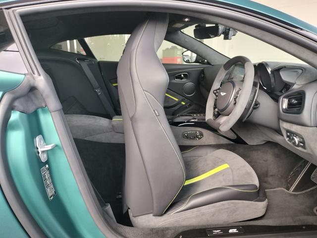 ヴァンテージ ベースグレード　Ｆ１　Ｅｄｉｔｉｏｎ／サテンカラー／２１ＡＷ／ライムキャリパー／レザー＆アルカンタラステアリング／シートヒーター／カーボンルーフ／カーボンミラー／ＢＳＭ／レーダー探知機／社外ドラレコ前後／ワンオーナー（35枚目）