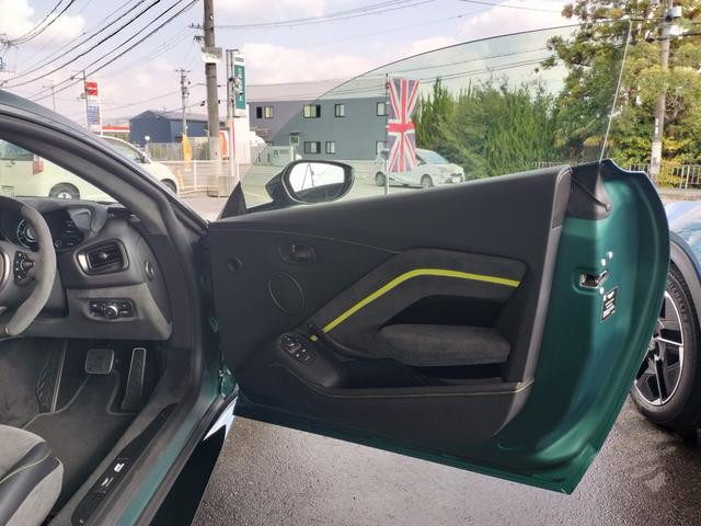 ヴァンテージ ベースグレード　Ｆ１　Ｅｄｉｔｉｏｎ／サテンカラー／２１ＡＷ／ライムキャリパー／レザー＆アルカンタラステアリング／シートヒーター／カーボンルーフ／カーボンミラー／ＢＳＭ／レーダー探知機／社外ドラレコ前後／ワンオーナー（40枚目）