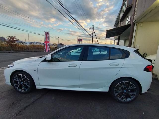 １シリーズ １２０　Ｍスポーツ　レンタカー登録済車両／令和１０年０２保証付／テクノロジーパッケージ／アダプティブＬＥＤヘッドライト／Ｆシートヒーター／１８ＡＷ／電動リアゲート／純正ナビ／衝突軽減ブレーキ／ＡＣＣ／ＢＳＭ／ＥＴＣ２．０（9枚目）