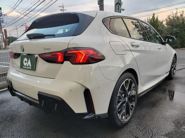 １シリーズ １２０　Ｍスポーツ　レンタカー登録済車両／令和１０年０２保証付／テクノロジーパッケージ／アダプティブＬＥＤヘッドライト／Ｆシートヒーター／１８ＡＷ／電動リアゲート／純正ナビ／衝突軽減ブレーキ／ＡＣＣ／ＢＳＭ／ＥＴＣ２．０（12枚目）