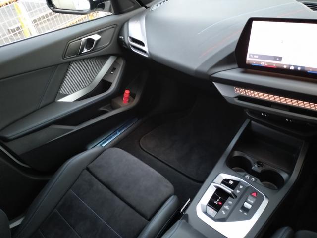 １シリーズ １２０　Ｍスポーツ　レンタカー登録済車両／令和１０年０２保証付／テクノロジーパッケージ／アダプティブＬＥＤヘッドライト／Ｆシートヒーター／１８ＡＷ／電動リアゲート／純正ナビ／衝突軽減ブレーキ／ＡＣＣ／ＢＳＭ／ＥＴＣ２．０（31枚目）