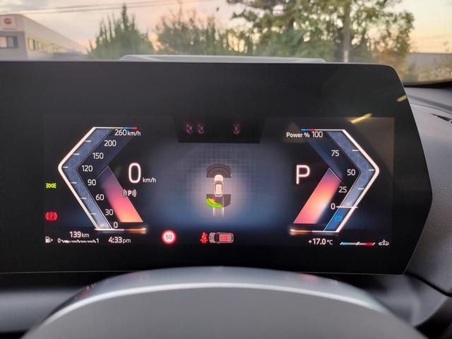 １シリーズ １２０　Ｍスポーツ　レンタカー登録済車両／令和１０年０２保証付／テクノロジーパッケージ／アダプティブＬＥＤヘッドライト／Ｆシートヒーター／１８ＡＷ／電動リアゲート／純正ナビ／衝突軽減ブレーキ／ＡＣＣ／ＢＳＭ／ＥＴＣ２．０（41枚目）