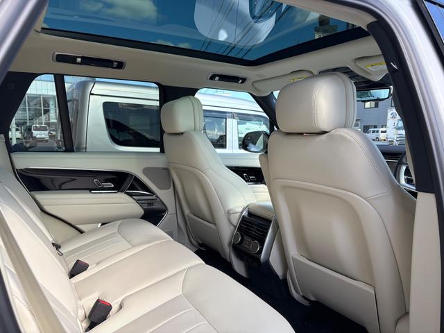 レンジローバー SE D350 スタンダードホイールベース MY2025/350PS/23インチAW/シャドーエクステリアP/パノラミックSR/ブラックルーフ/デジタルインナーミラー/シートヒータ/ステアリングヒータ/メリディアンサウンド/純正ドラレコ前後(24枚目)