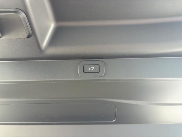 レンジローバー SE D350 スタンダードホイールベース MY2025/350PS/23インチAW/シャドーエクステリアP/パノラミックSR/ブラックルーフ/デジタルインナーミラー/シートヒータ/ステアリングヒータ/メリディアンサウンド/純正ドラレコ前後(31枚目)