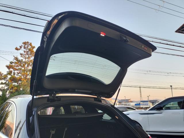 Eクラスステーションワゴン E200ステーションワゴンアバギャルドAMGラインP パノラミックSR/レザーエクスクルーシブP/デジタルインテリアP/アドバンスドP/ダイヤモンドステッチナッパ革/スーパースクリーン/ブルメスター/ワンオーナ(22枚目)