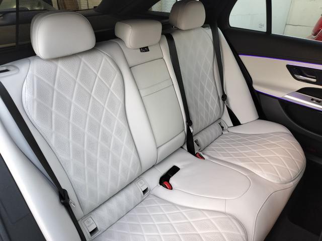 Eクラスステーションワゴン E200ステーションワゴンアバギャルドAMGラインP パノラミックSR/レザーエクスクルーシブP/デジタルインテリアP/アドバンスドP/ダイヤモンドステッチナッパ革/スーパースクリーン/ブルメスター/ワンオーナ(35枚目)