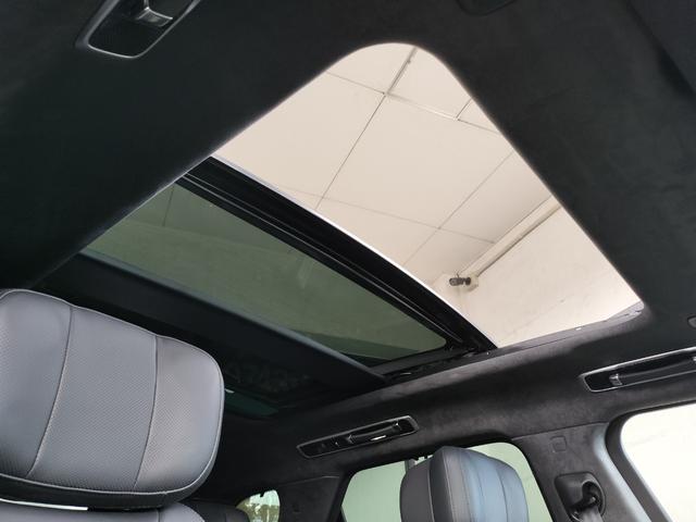 レンジローバースポーツ サテンエディション　３５台限定車／サテンプロテクティブフィルム／パノラマＳＲ／ブラックエクステリアＰ／２３インチカーボンＡＷ／ストーマーハンドリングＰ／ＭＥＲＩＤＩＡＮシグネチャーサウンド／急速クーラーボックス／ワンオナ（29枚目）